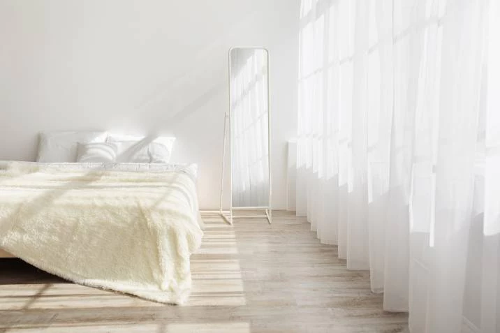 White Curtains Dubai