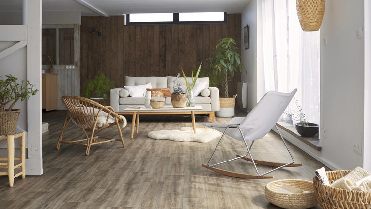 vinyl flooring dubai