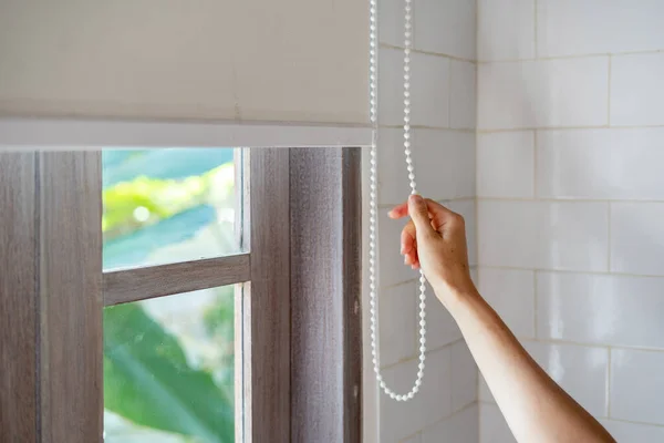 roll up curtains