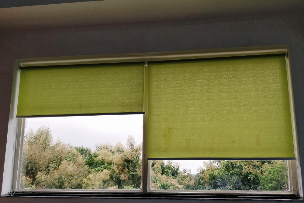 roll up curtains