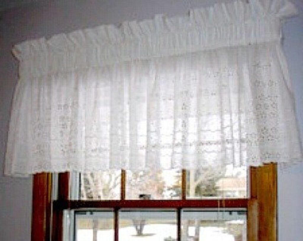 valance curtains Dubai