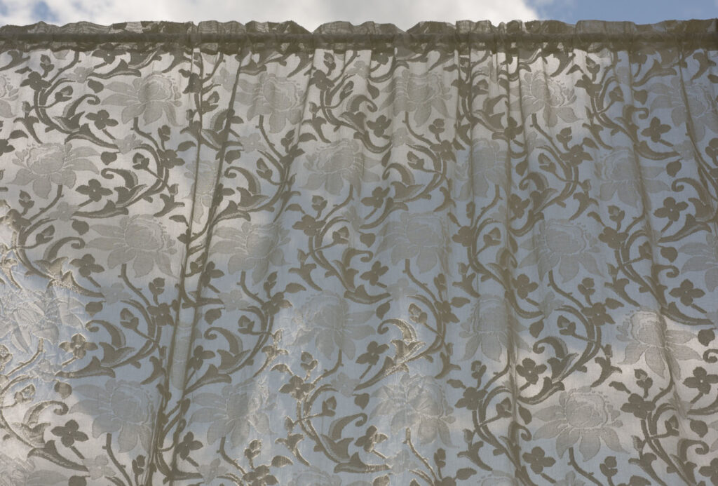 lace curtains Dubai