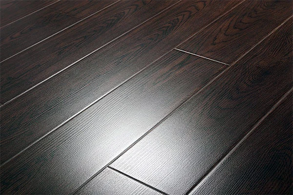 Laminate Flooring Dubai